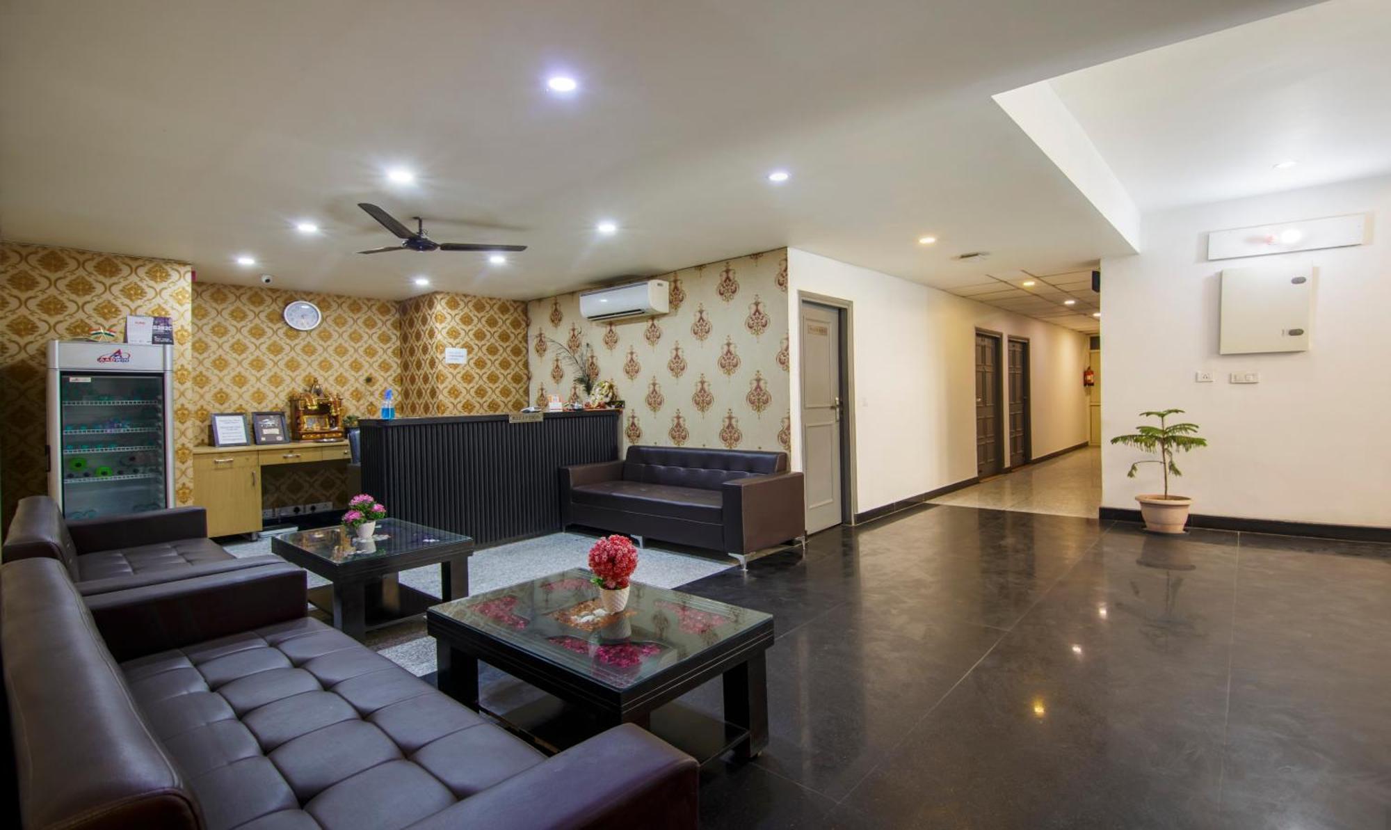 Treebo Noida Express Hotel Luaran gambar